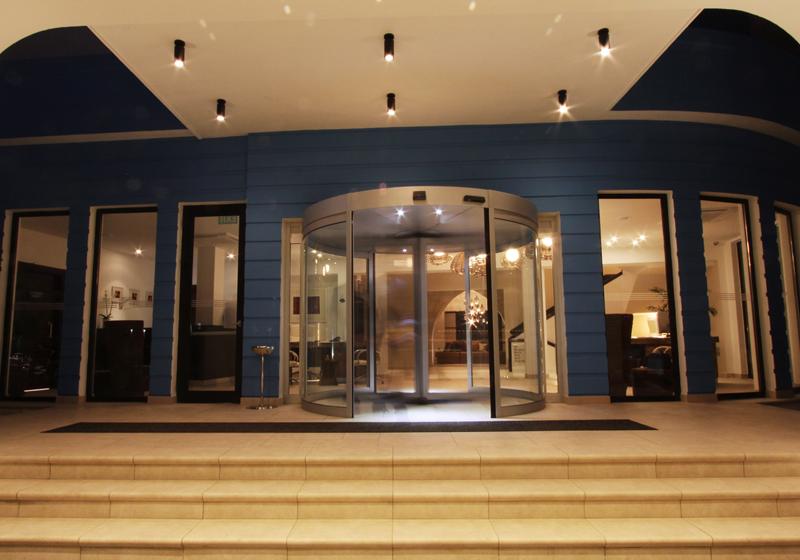 Arkin Palm Beach Hotel