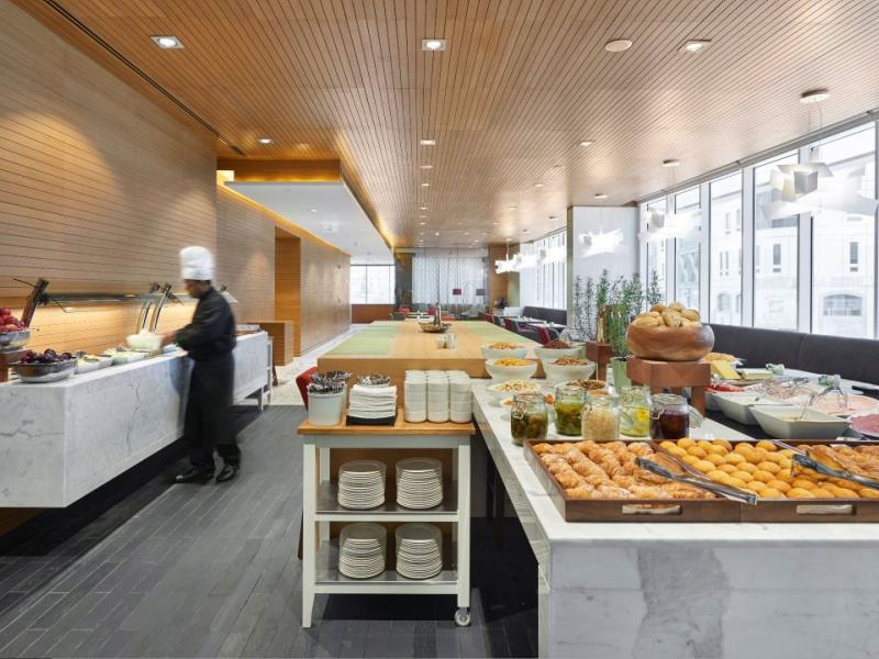 Hyatt Place Dubai Baniyas Square