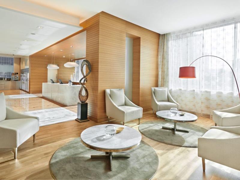 Hyatt Place Dubai Baniyas Square