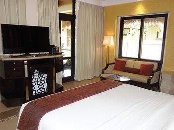Henann Resort Alona Beach