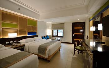 Henann Resort Alona Beach