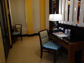Henann Resort Alona Beach