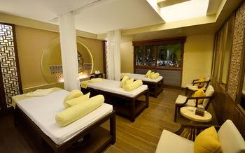 Henann Resort Alona Beach