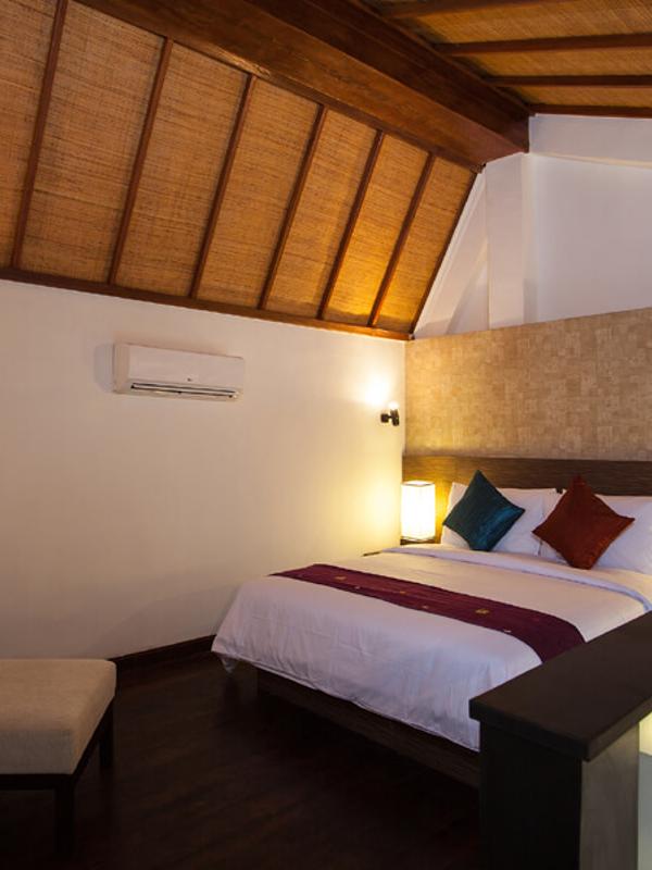 Cross Vibe Paasha Atelier Bali Kuta