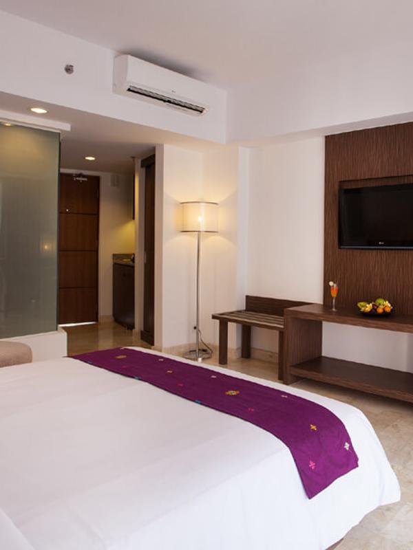 Cross Vibe Paasha Atelier Bali Kuta