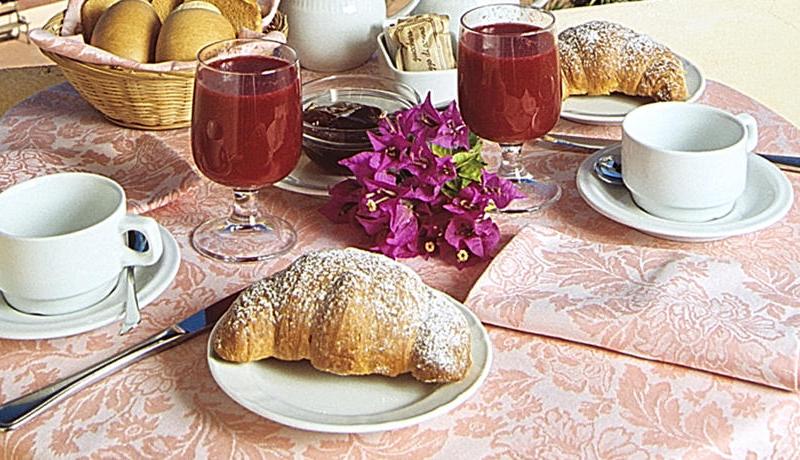 Colonna Beach Hotel & Residence