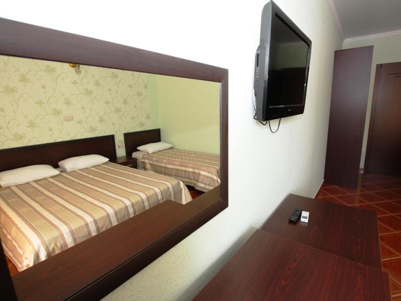 Castro (Кабардинка)