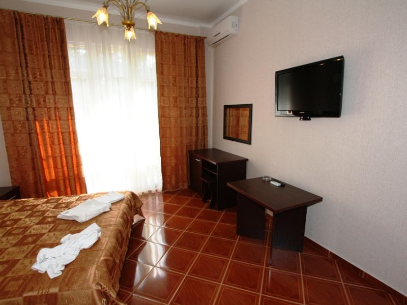 Castro (Кабардинка)