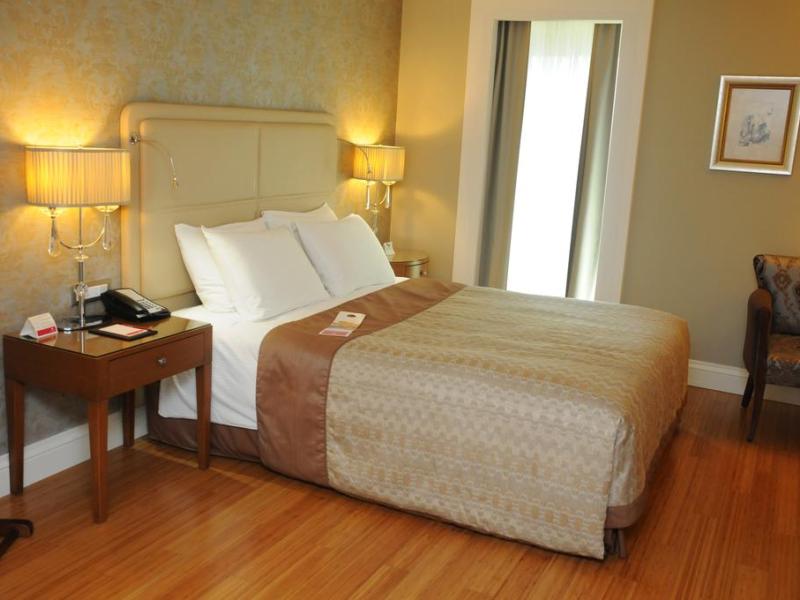Aspera Hotel Altunizade