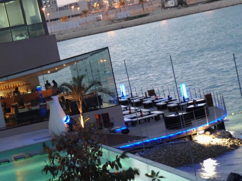 Dragon Hotel & Resort