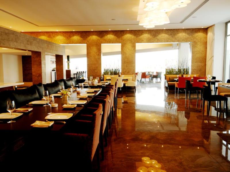 Dragon Hotel & Resort