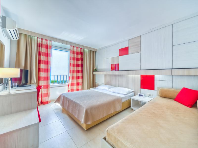 Slovenska Plaza Resort 4*