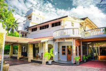 Отель Shanthi Beach Resort Шри-Ланка, Унаватуна, фото 1