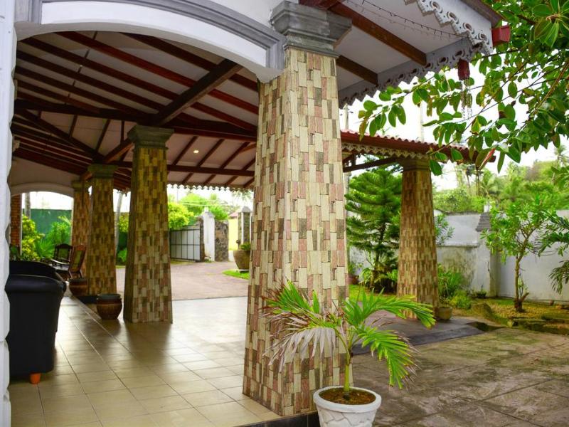 Shanthi Beach Resort