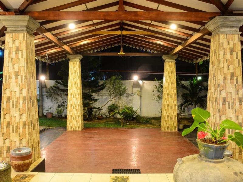 Shanthi Beach Resort