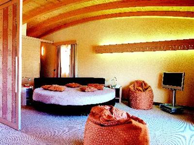 Color Hotel