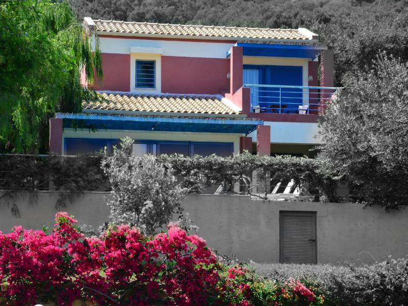 Akti Barbati Apartments 
