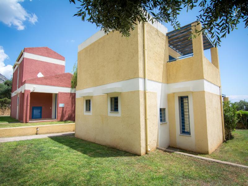 Akti Barbati Apartments 