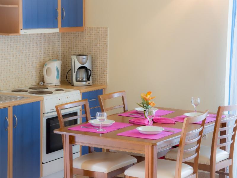 Akti Barbati Apartments 