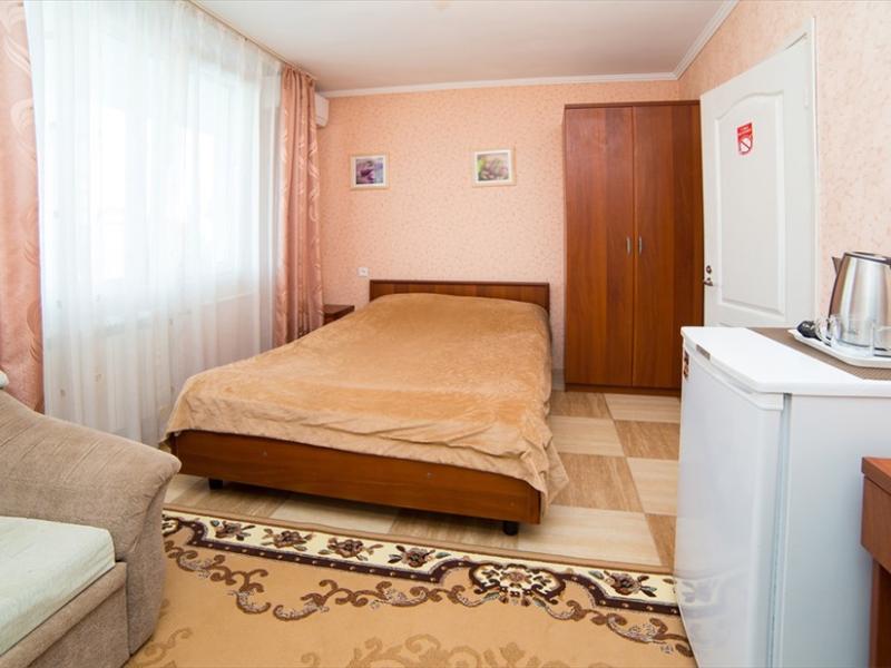 Зеленый Попугай