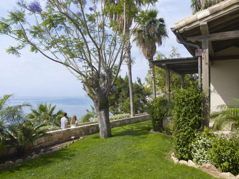 Columbia Beach Resort