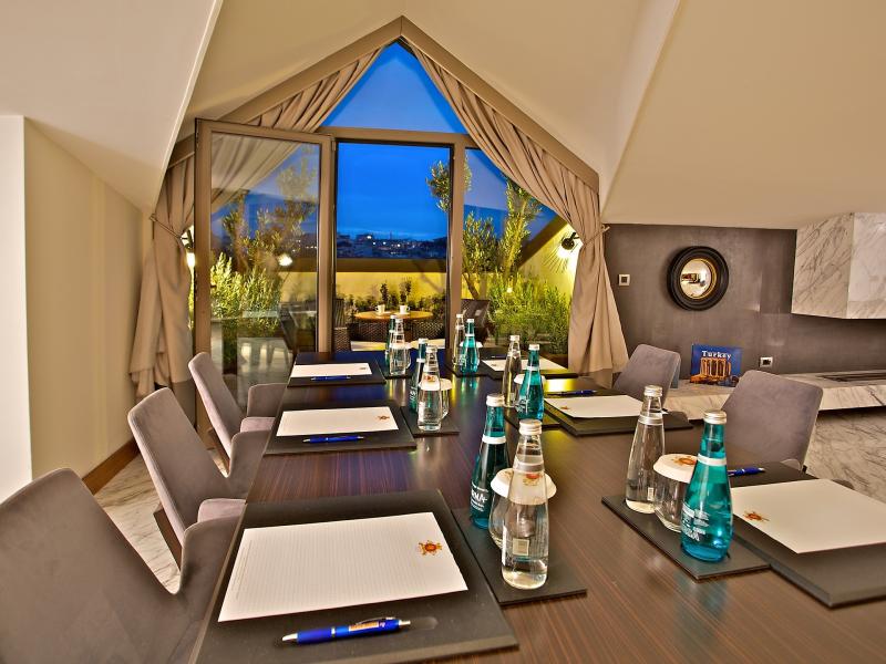 Dosso Dossi Hotels Downtown