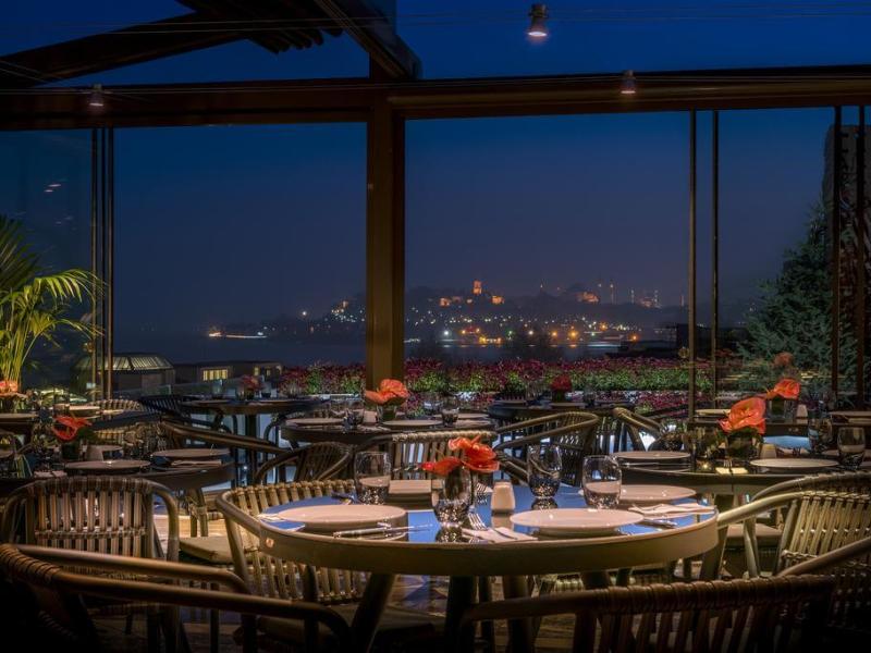Zimmer Bosphorus Hotel