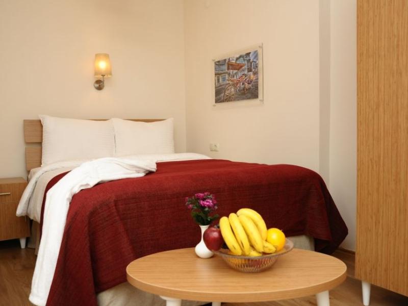 Three Apples Taksim Residence