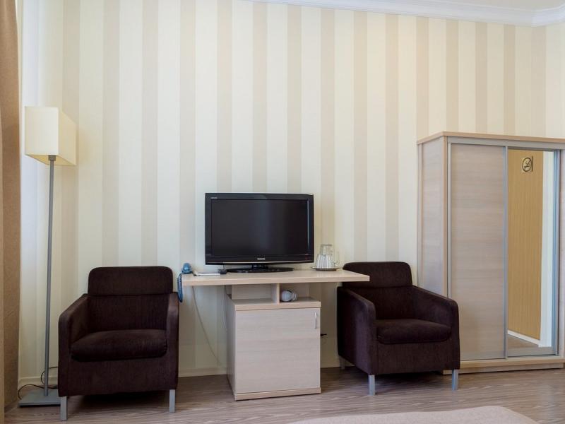 Ра Невский 44