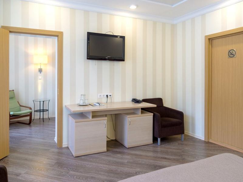 Ра Невский 44