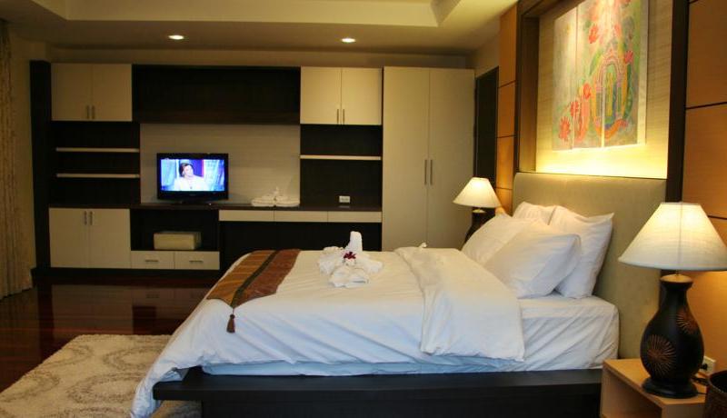 Grand Hill Residence