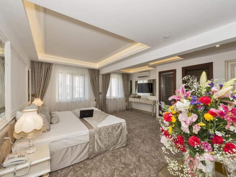 Escardin Hotel