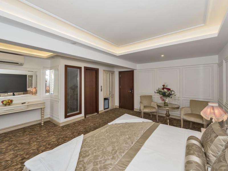 Escardin Hotel