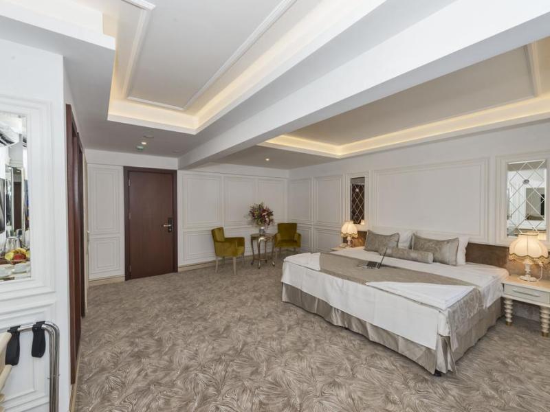 Escardin Hotel