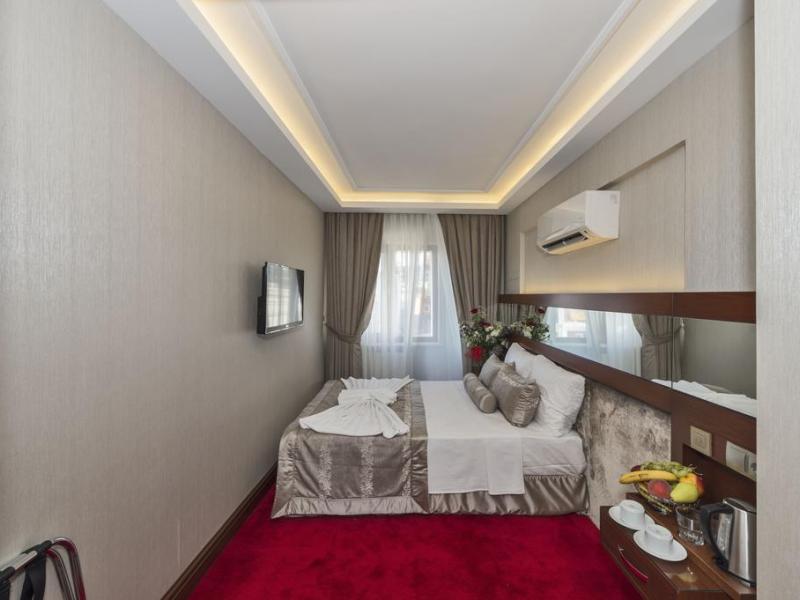 Escardin Hotel