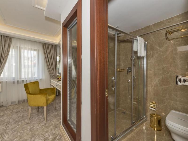 Escardin Hotel
