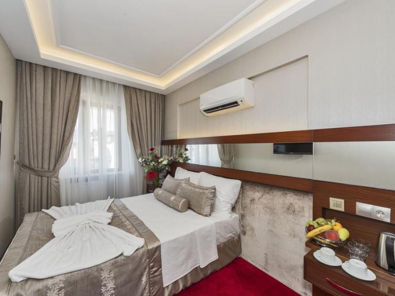 Escardin Hotel