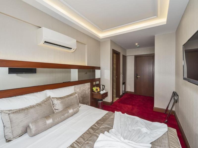 Escardin Hotel