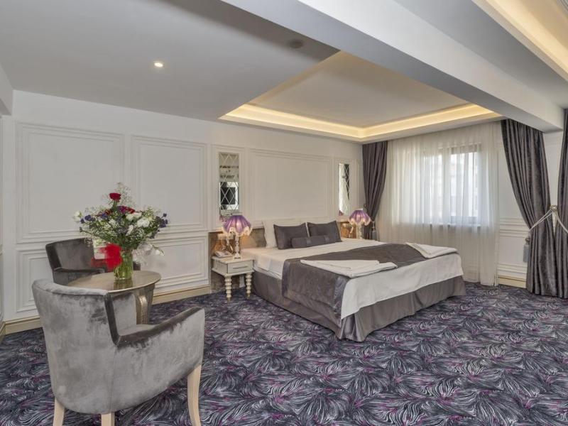 Escardin Hotel