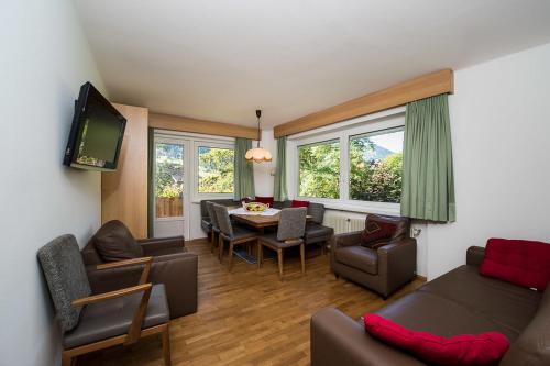 AppartChalet La Rondula & Garden