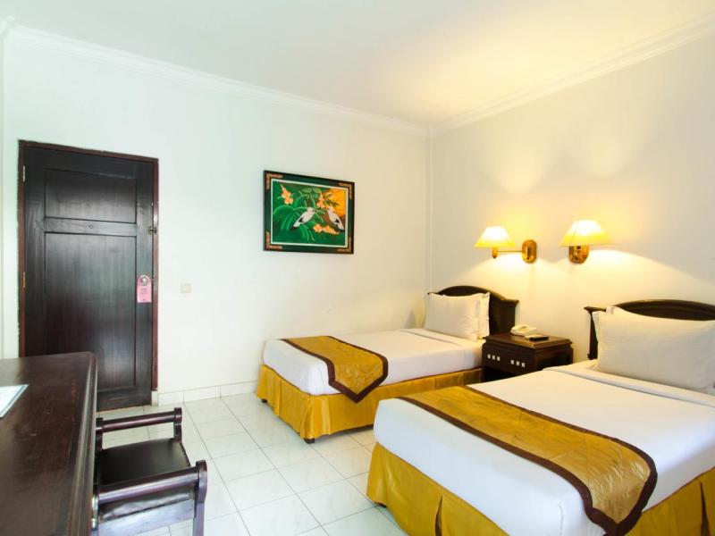 RedDoorz @ Raya Pantai Kuta