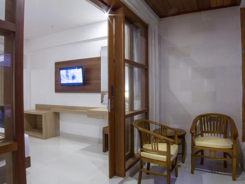 RedDoorz @ Raya Pantai Kuta