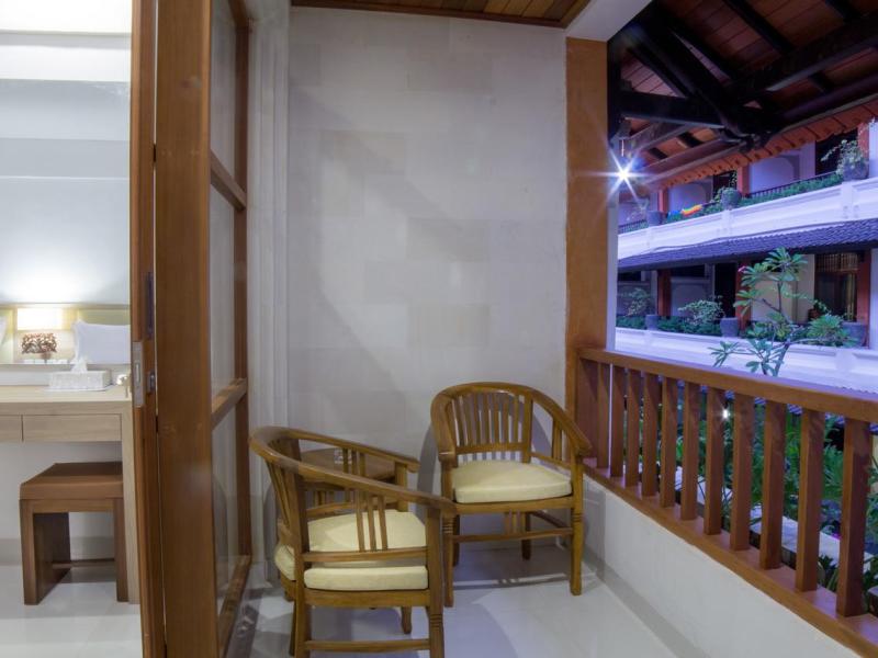 RedDoorz @ Raya Pantai Kuta