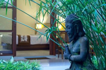 Отель RedDoorz @ Raya Pantai Kuta Индонезия, Кута, фото 23