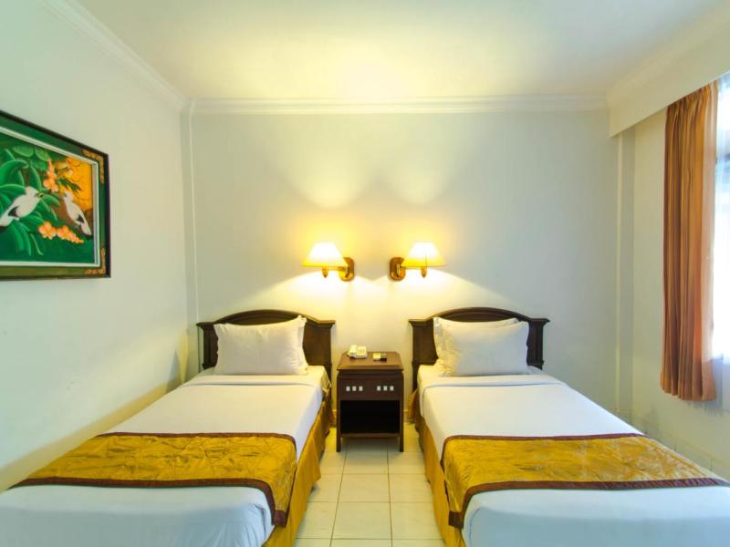 RedDoorz @ Raya Pantai Kuta