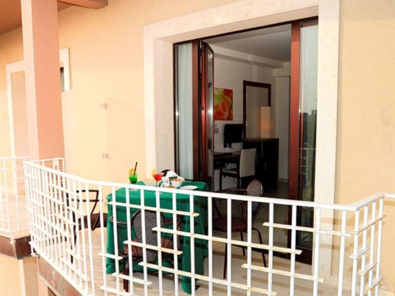 Viola Palace Hotel