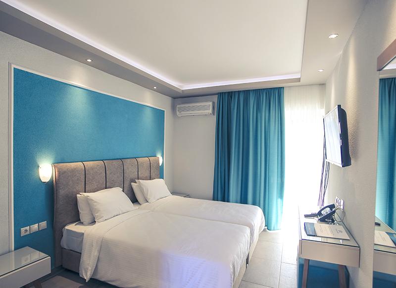 Royal Hotel and Suites