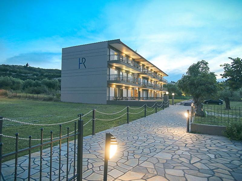 Royal Hotel and Suites