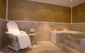 First Hotel G & Suites