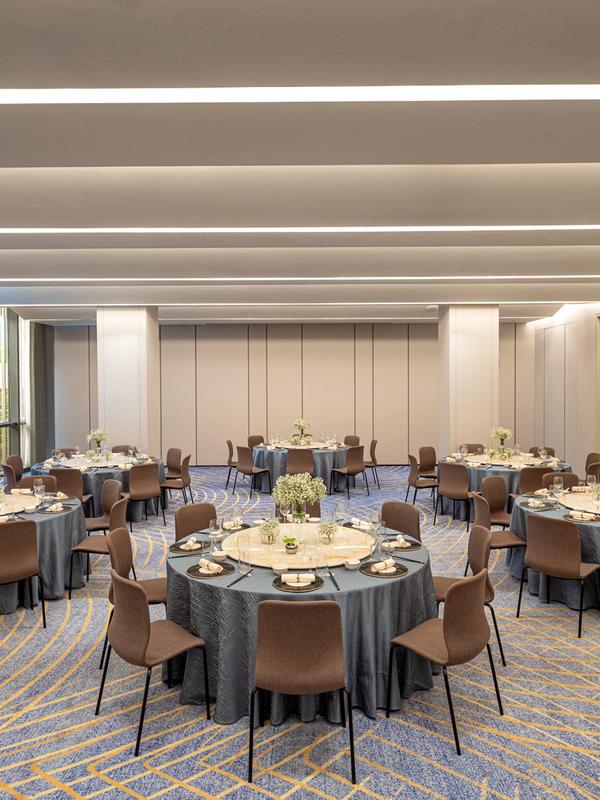 Hualuxe Shanghai Changfeng Park by IHG 